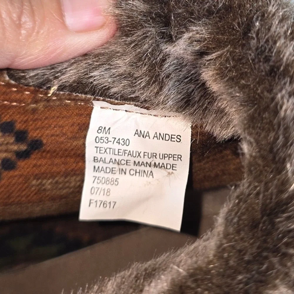 a.n.a Andes Faux Fur Trim Lace Up Winter Boots Taupe 8M Cozy Casual Cabincore
